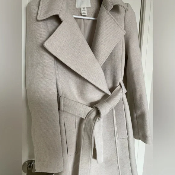 H&M coat - Picture 2 of 7